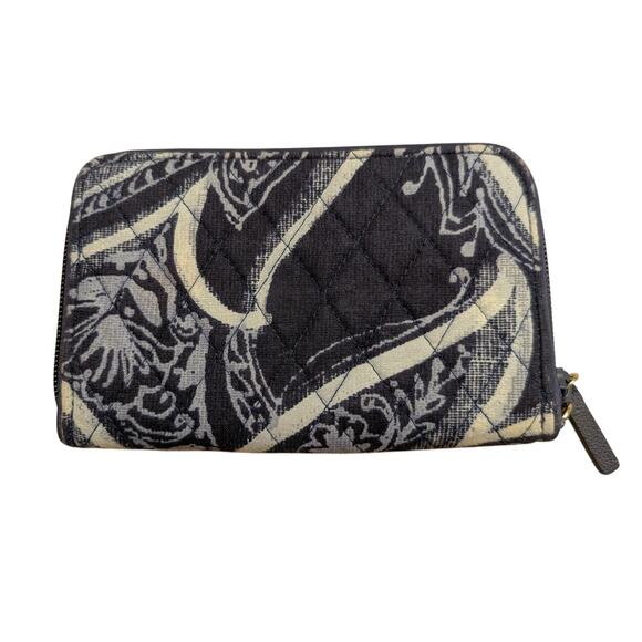 Vera Bradley RFID Grab & Go Wristlet Wallet Indo Navy Blue & White Paisley - Picture 2 of 4
